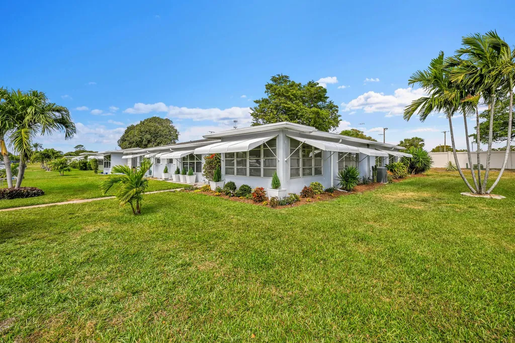 285 Main Boulevard Boynton Beach FL 33435