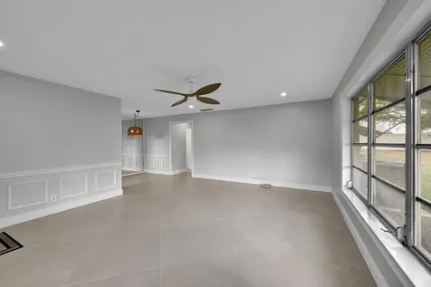 285 Main Boulevard Boynton Beach FL 33435