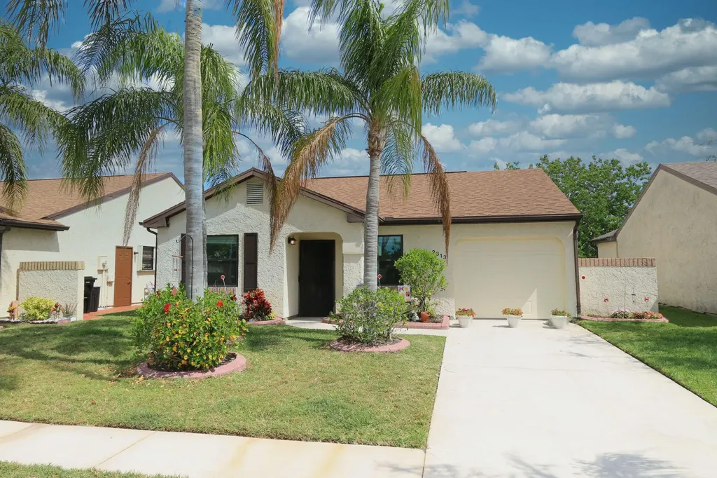2313 Se Breckenridge Circle Port Saint Lucie FL 34952