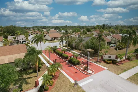 2313 Se Breckenridge Circle Port Saint Lucie FL 34952
