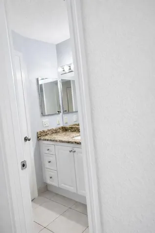 2926 S University Drive Davie FL 33328