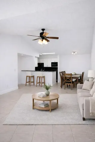 2926 S University Drive Davie FL 33328