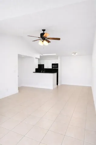 2926 S University Drive Davie FL 33328