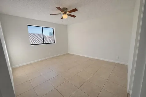 2926 S University Drive Davie FL 33328