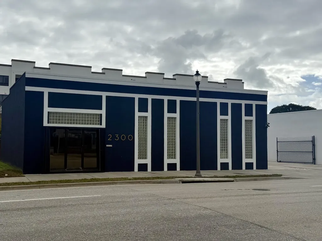 2300 N Dixie Highway West Palm Beach FL 33407