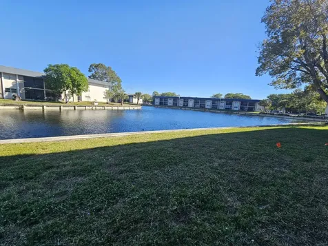 8020 N Colony Circle Tamarac FL 33321