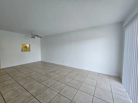 8020 N Colony Circle Tamarac FL 33321