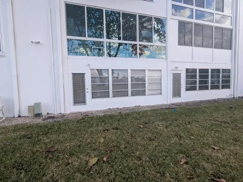113 Wellington M West Palm Beach FL 33417