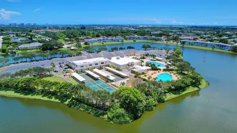 113 Wellington M West Palm Beach FL 33417
