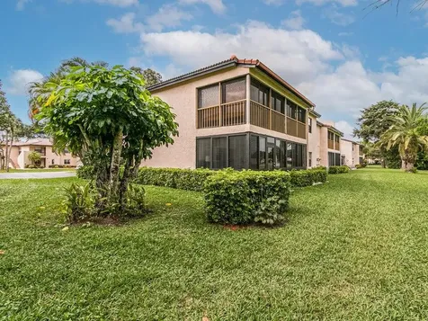 9264 Vista Del Lago Boca Raton FL 33428