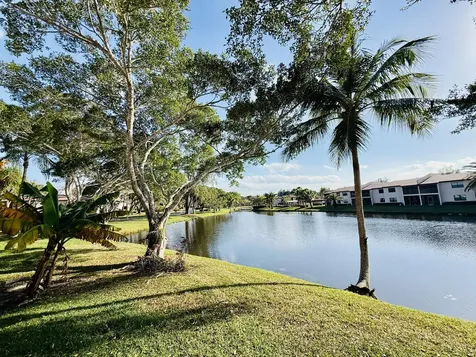 9261 Vista Del Lago Boca Raton FL 33428