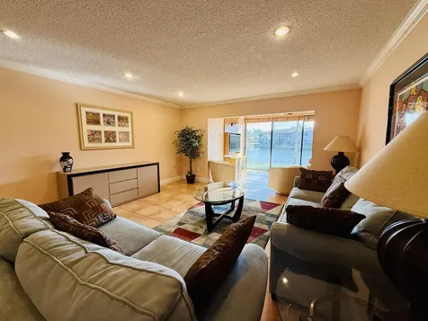 9261 Vista Del Lago Boca Raton FL 33428
