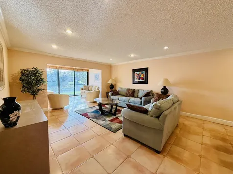 9261 Vista Del Lago Boca Raton FL 33428