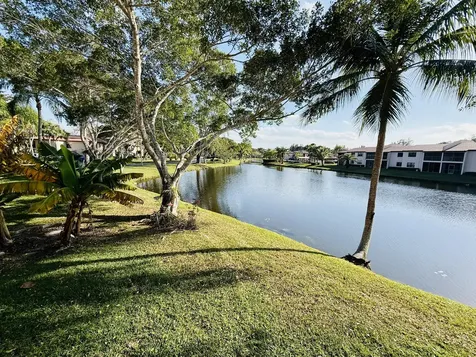 9261 Vista Del Lago Boca Raton FL 33428