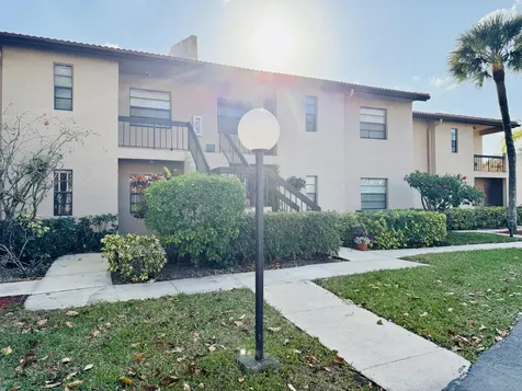 9261 Vista Del Lago Boca Raton FL 33428