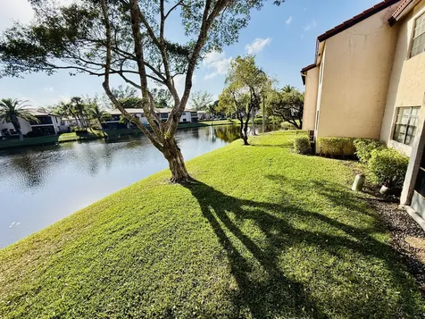 9261 Vista Del Lago Boca Raton FL 33428