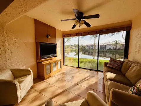9261 Vista Del Lago Boca Raton FL 33428