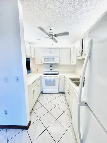 604 Se Castle Court Port Saint Lucie FL 34952