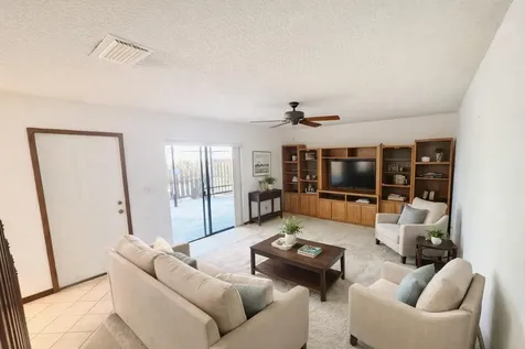 604 Se Castle Court Port Saint Lucie FL 34952