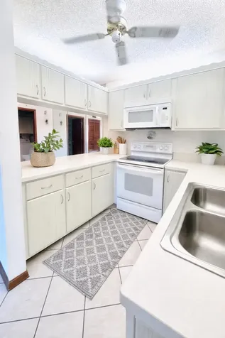 604 Se Castle Court Port Saint Lucie FL 34952