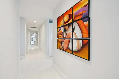 4100 Island Boulevard Aventura FL 33160