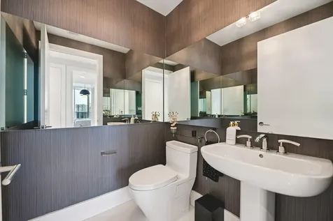 4100 Island Boulevard Aventura FL 33160
