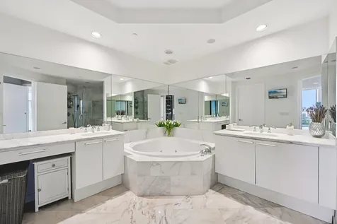 4100 Island Boulevard Aventura FL 33160