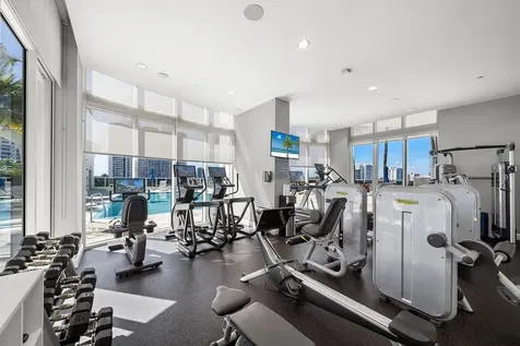 4100 Island Boulevard Aventura FL 33160
