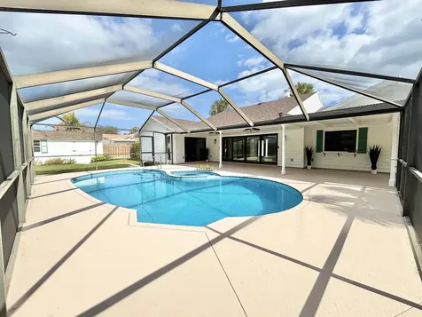 14 Se Paddock Circle Jupiter FL 33469