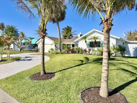 14 Se Paddock Circle Jupiter FL 33469