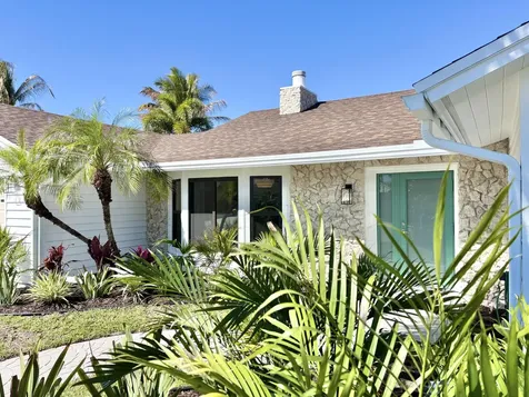 14 Se Paddock Circle Jupiter FL 33469