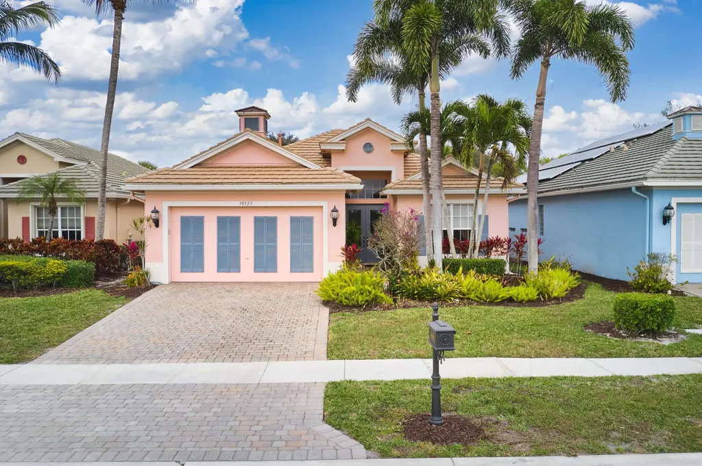 10525 La Strada West Palm Beach FL 33412