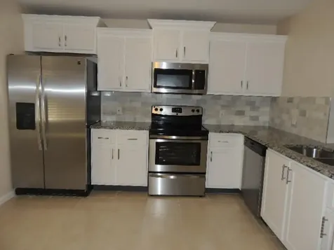 2505 Lakeview Circle Royal Palm Beach FL 33411