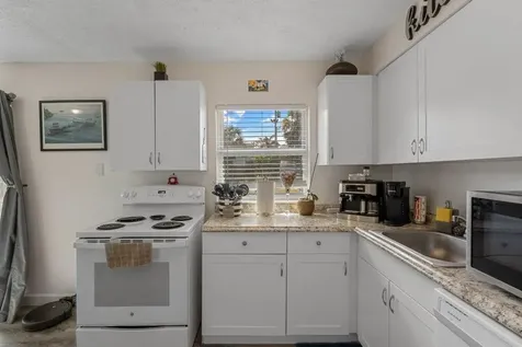 3201 Kentucky Avenue Fort Pierce FL 34947