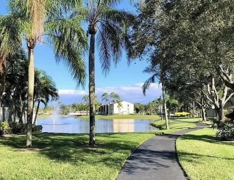 542 Shady Pine Way Greenacres FL 33415
