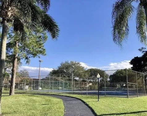 542 Shady Pine Way Greenacres FL 33415