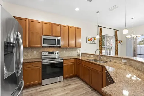 6145 Nw Helmsdale Way Port Saint Lucie FL 34983