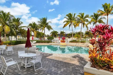 6145 Nw Helmsdale Way Port Saint Lucie FL 34983