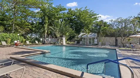 801 S Federal Highway Pompano Beach FL 33062