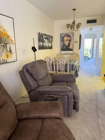 2840 Cynthia Lane Lake Worth Beach FL 33461
