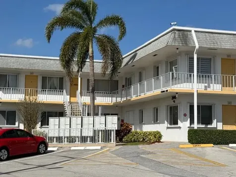 2840 Cynthia Lane Lake Worth Beach FL 33461