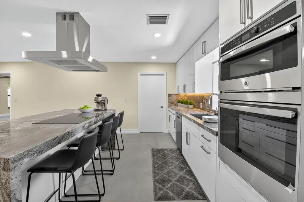 6251 Hitchin Post Way Delray Beach FL 33484