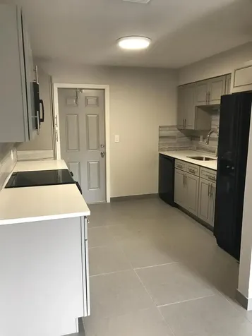 142 SW 8th Avenue Delray Beach FL 33444