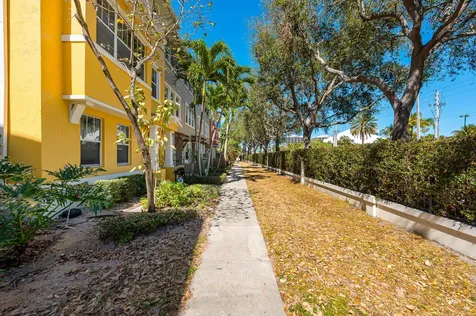 960 Millbrae Court West Palm Beach FL 33401