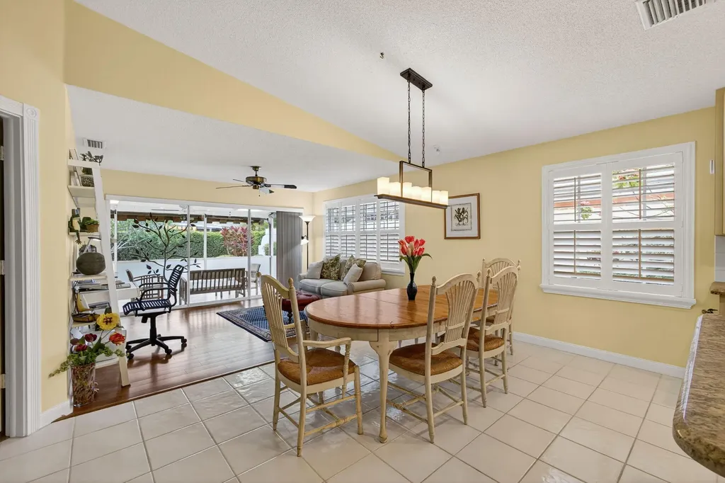 8323 Old Forest Road Palm Beach Gardens FL 33410