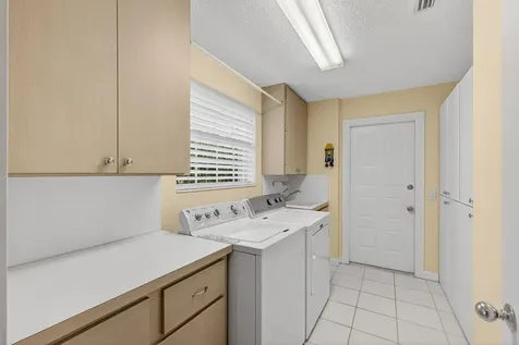 8323 Old Forest Road Palm Beach Gardens FL 33410