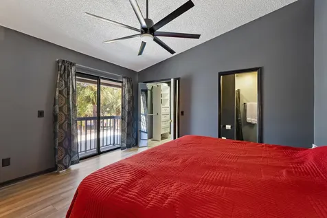 402 Se Castle Court Port Saint Lucie FL 34952