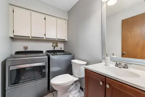 402 Se Castle Court Port Saint Lucie FL 34952