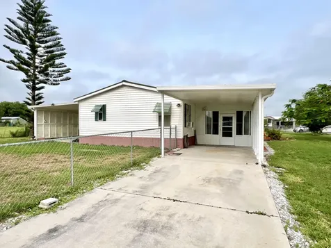 1303 Jordan Loop Okeechobee FL 34974