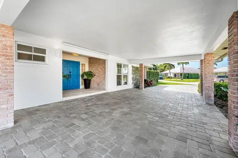 351 Colony Key Circle Atlantis FL 33462